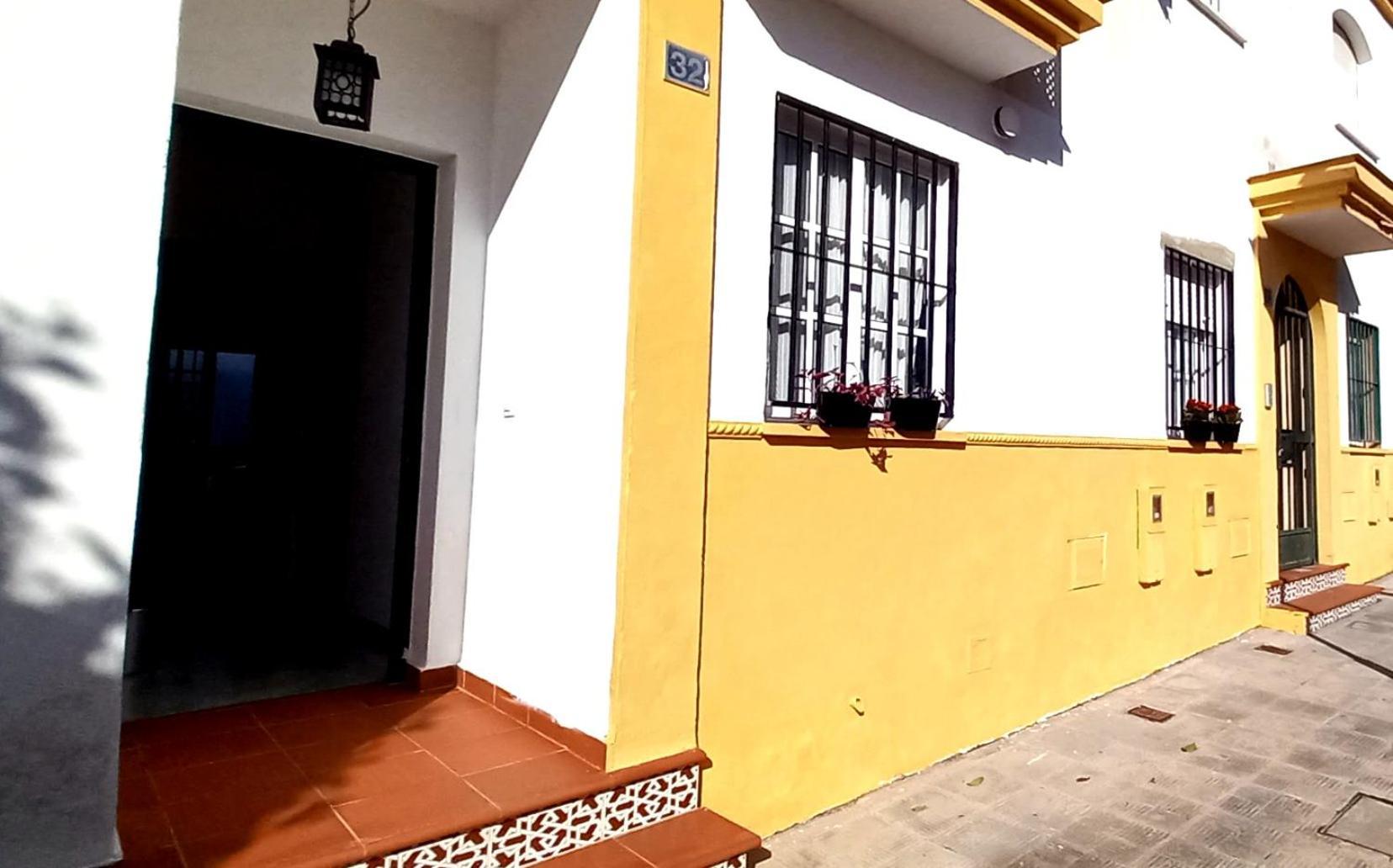The 32 Apartment Bollullos de la Mitacion Exterior photo